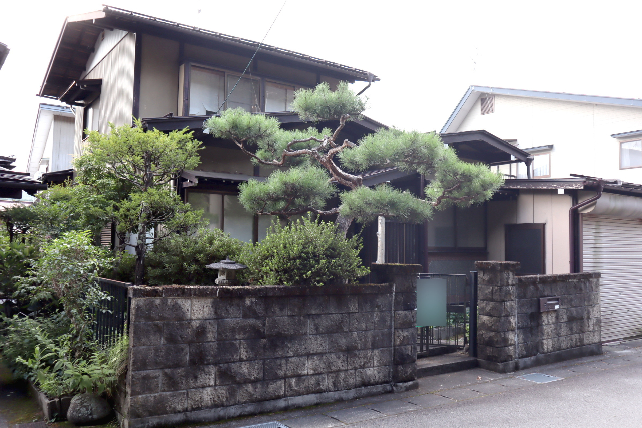 高山市石浦町4
