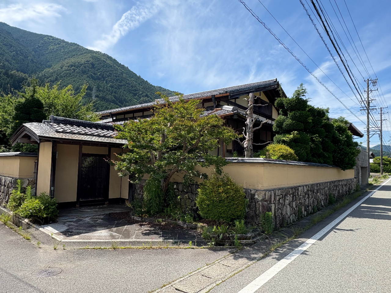 下呂市萩原町羽根379