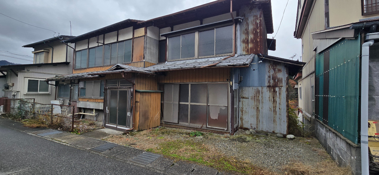 飛騨市神岡町坂富町8番地9